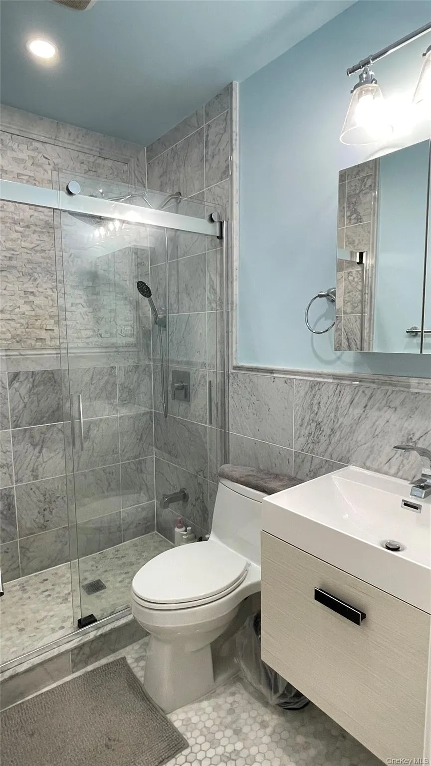 24814 Van Zandt Avenue Little Neck, NY 11362