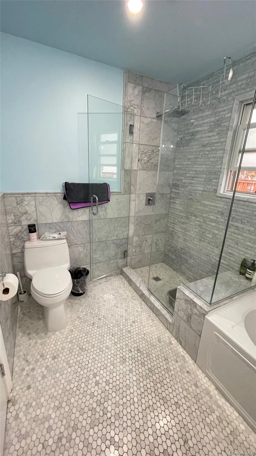 24814 Van Zandt Avenue Little Neck, NY 11362