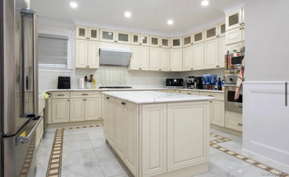 24814 Van Zandt Avenue Little Neck, NY 11362
