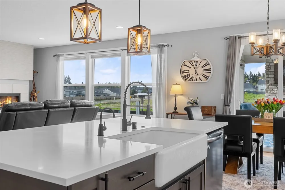 4628 S 16th Drive Ridgefield, WA 98642