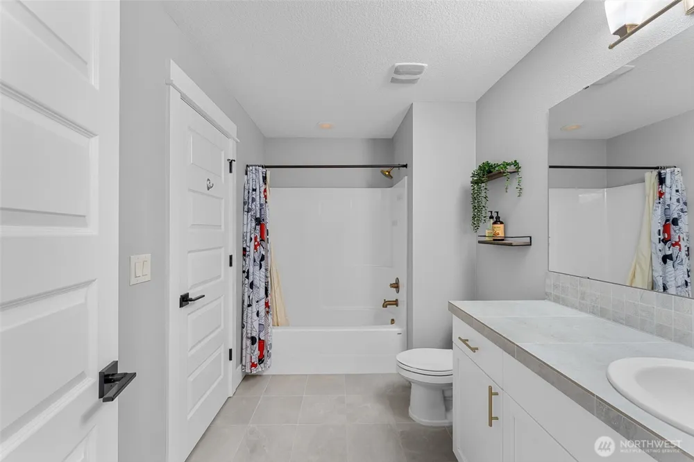 4628 S 16th Drive Ridgefield, WA 98642