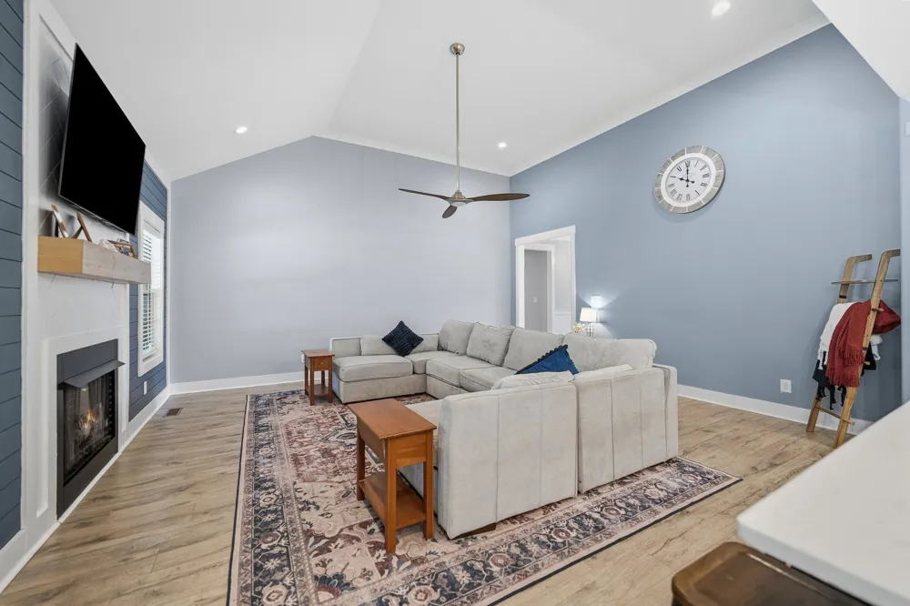 4334 Memory Ln Adams, TN 37010