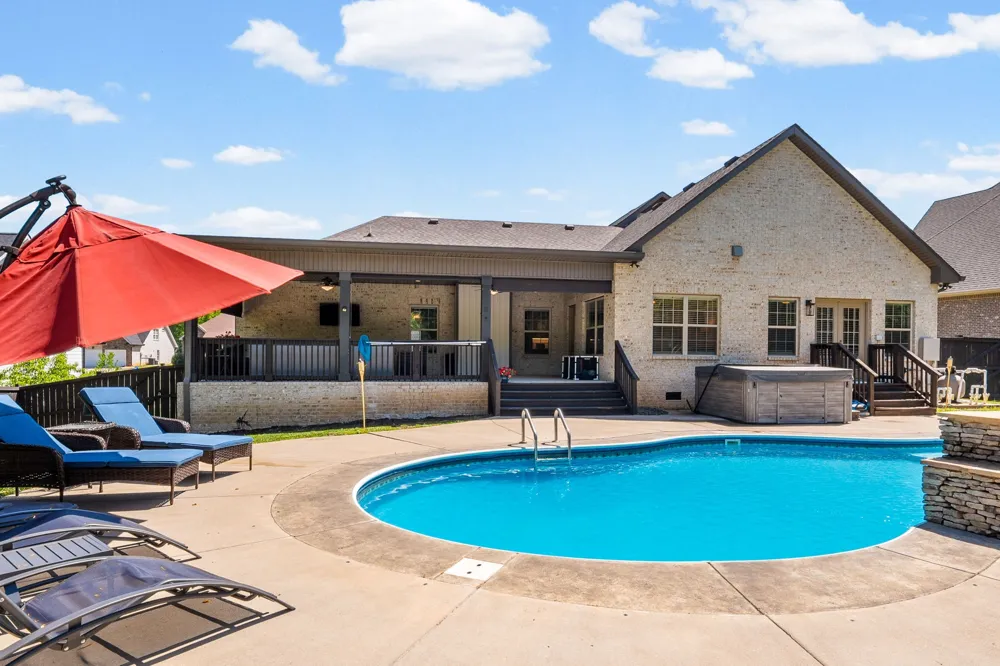 4334 Memory Ln Adams, TN 37010