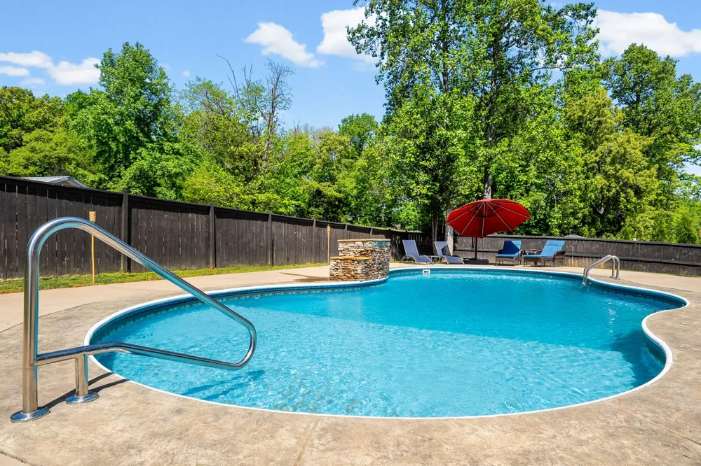 4334 Memory Ln Adams, TN 37010