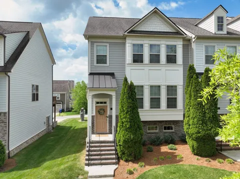 9541 Dresden Sq