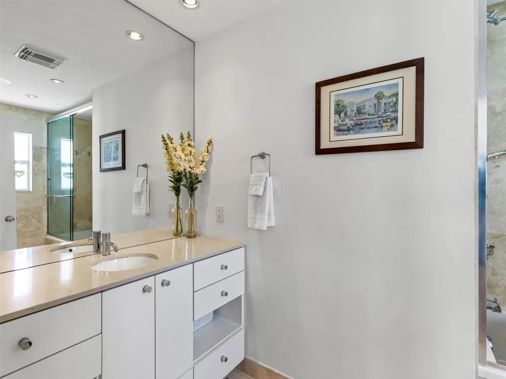 432 Glen Cove Street Kemah, TX 77565