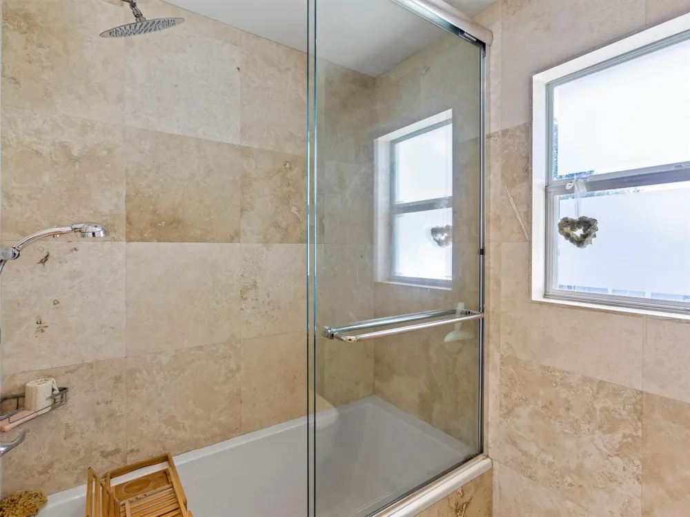 432 Glen Cove Street Kemah, TX 77565