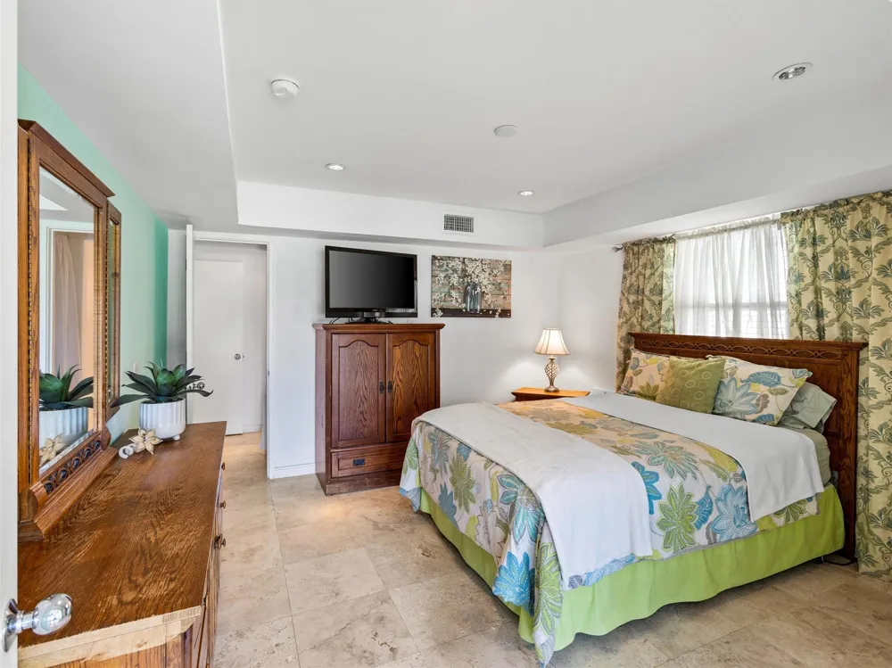 432 Glen Cove Street Kemah, TX 77565