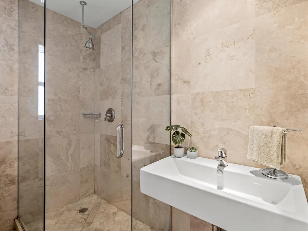 432 Glen Cove Street Kemah, TX 77565