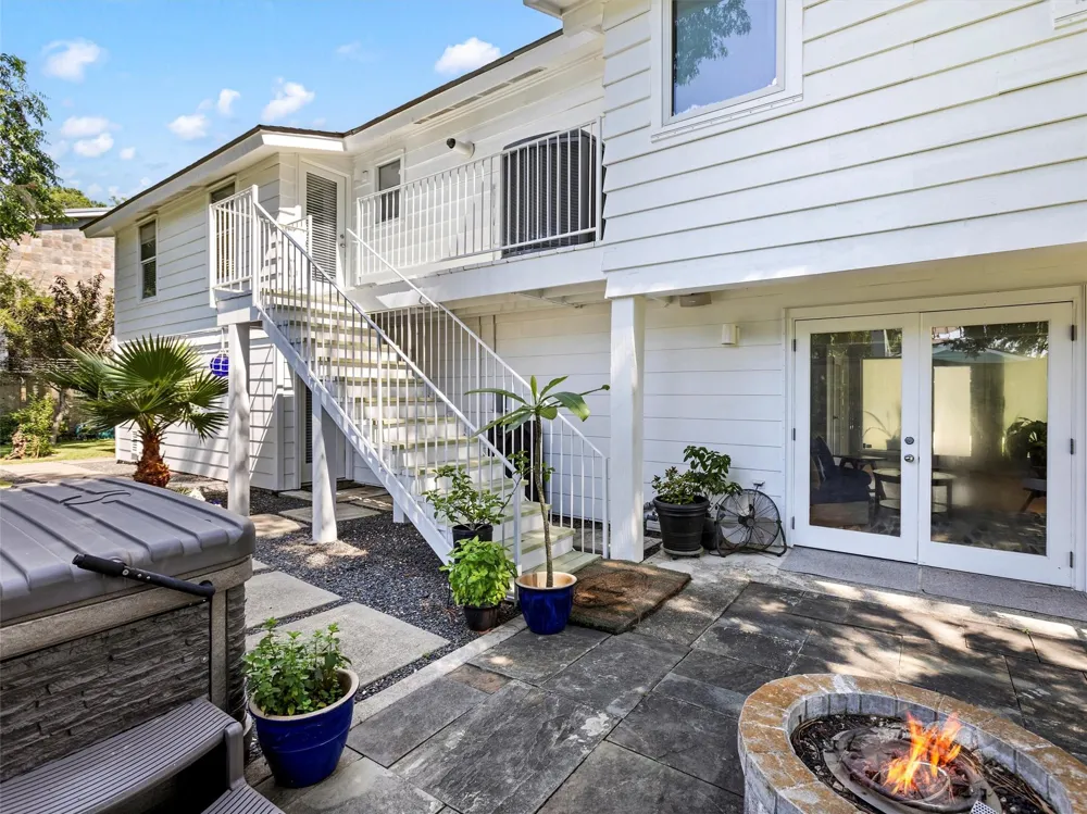 432 Glen Cove Street Kemah, TX 77565