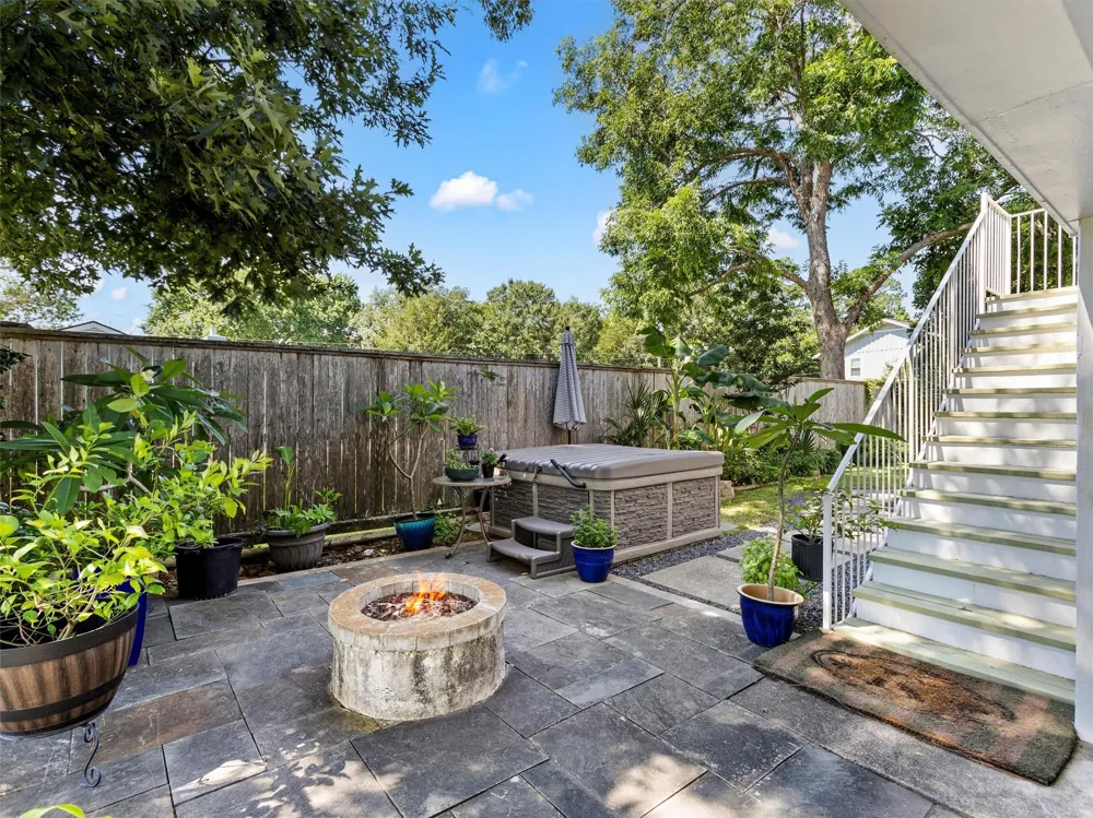 432 Glen Cove Street Kemah, TX 77565