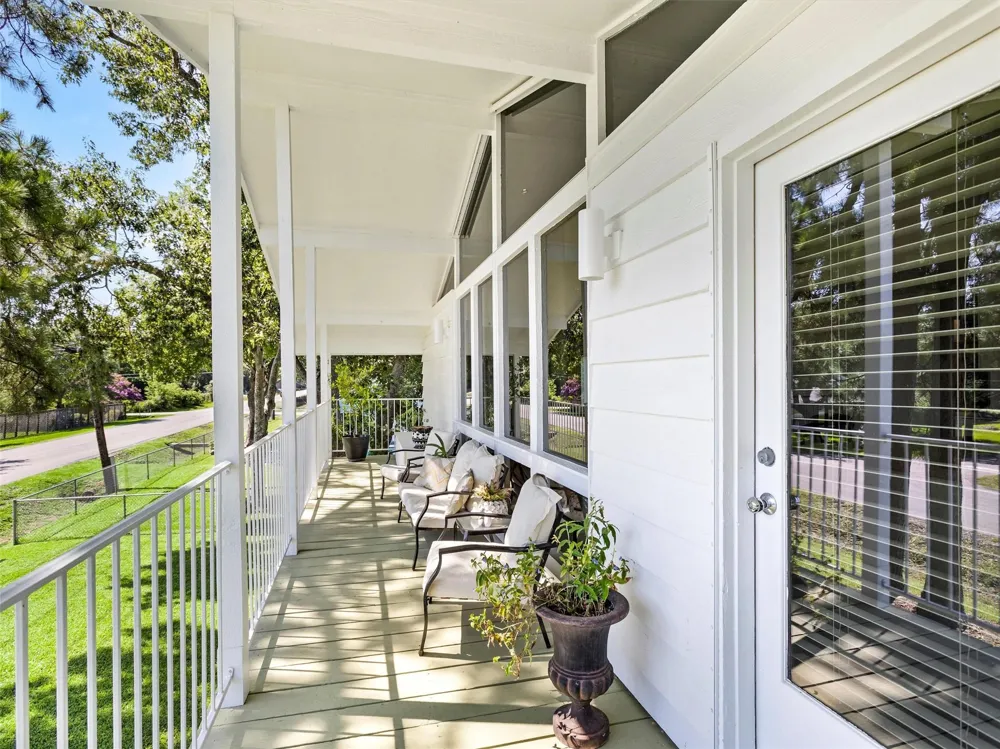 432 Glen Cove Street Kemah, TX 77565