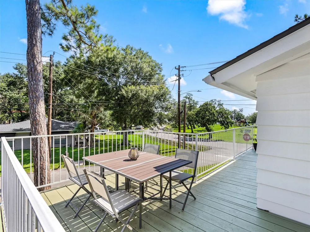432 Glen Cove Street Kemah, TX 77565