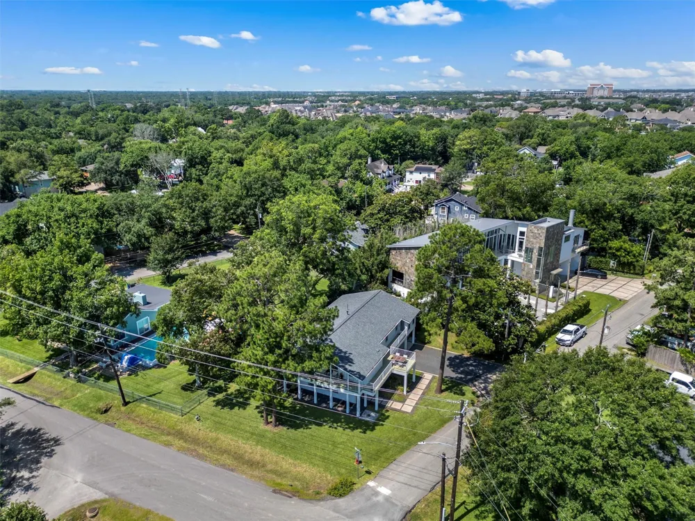 432 Glen Cove Street Kemah, TX 77565