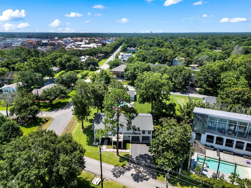 432 Glen Cove Street Kemah, TX 77565