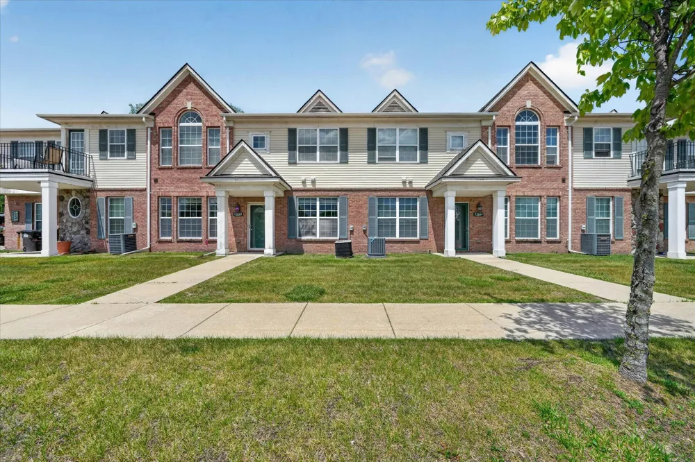 23668 Northstone Village Drive Taylor, MI 48180