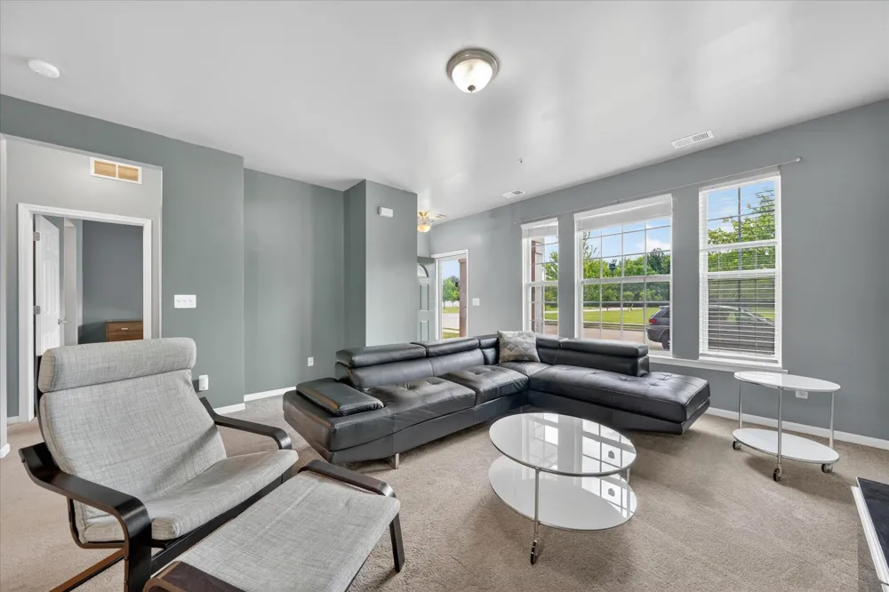 23668 Northstone Village Drive Taylor, MI 48180