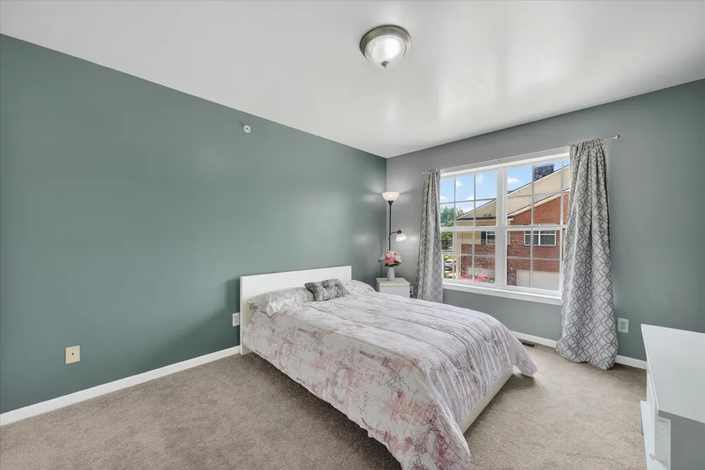 23668 Northstone Village Drive Taylor, MI 48180