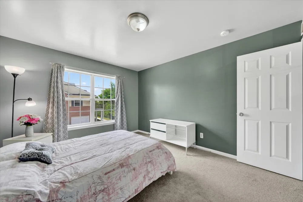 23668 Northstone Village Drive Taylor, MI 48180