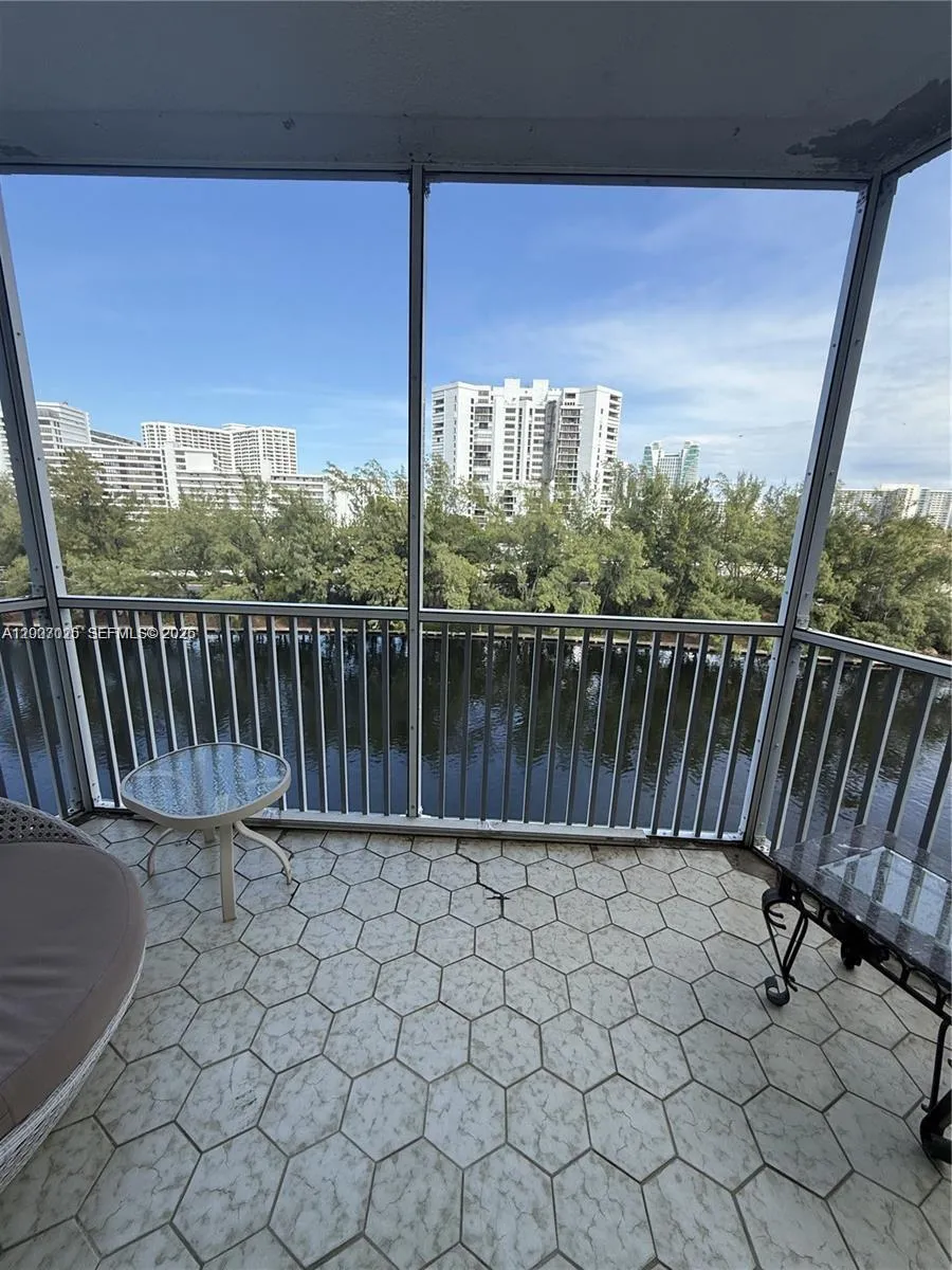 300 Diplomat Pkwy #712 Hallandale Beach, FL 33009