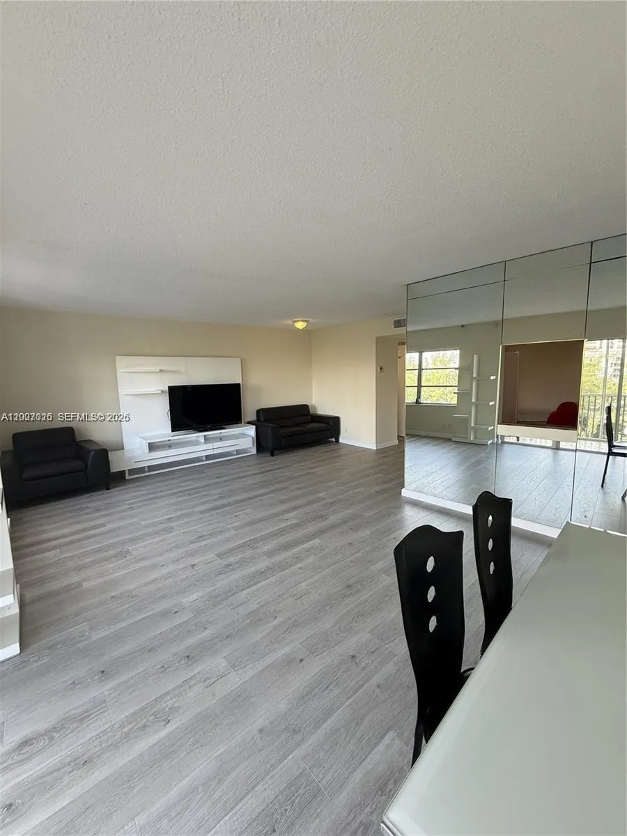 300 Diplomat Pkwy #712 Hallandale Beach, FL 33009