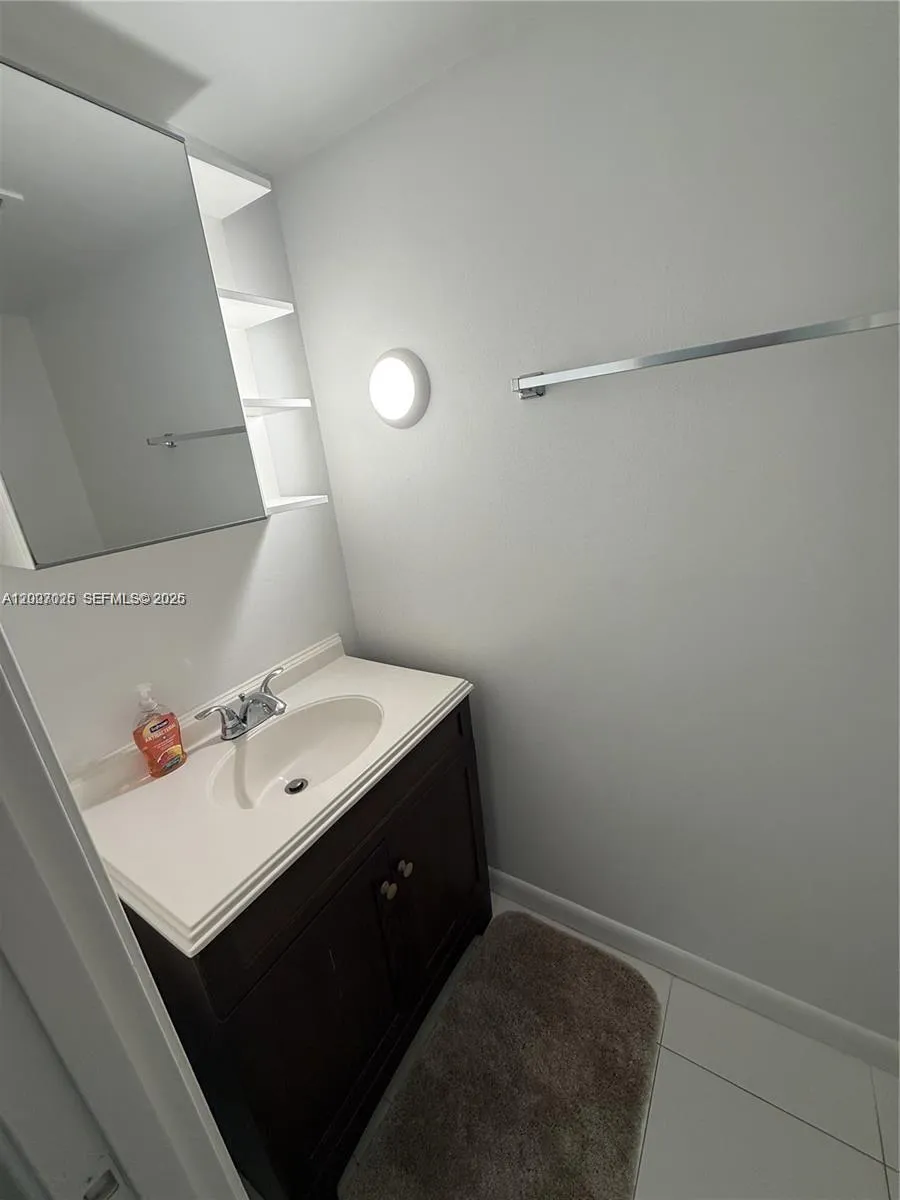 300 Diplomat Pkwy #712 Hallandale Beach, FL 33009