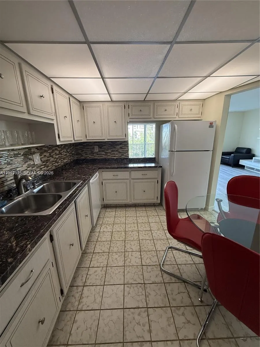 300 Diplomat Pkwy #712 Hallandale Beach, FL 33009