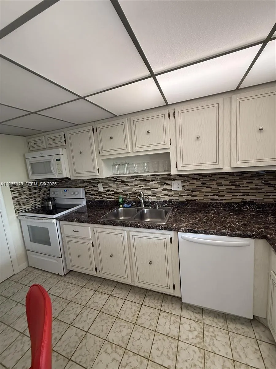 300 Diplomat Pkwy #712 Hallandale Beach, FL 33009