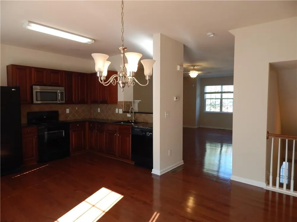 2199 Landing Walk Drive Duluth, GA 30097