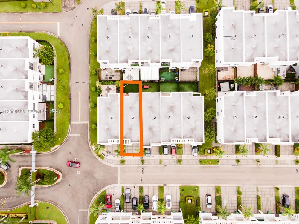 10279 NW 72nd St Doral, FL 33178