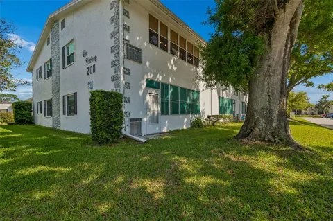 200 GLENNES LANE #112