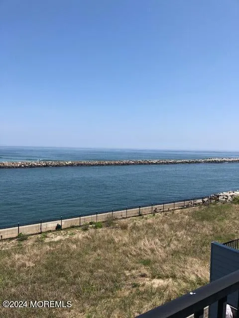 54 Harborhead Drive #54 Point Pleasant Beach, NJ 08742