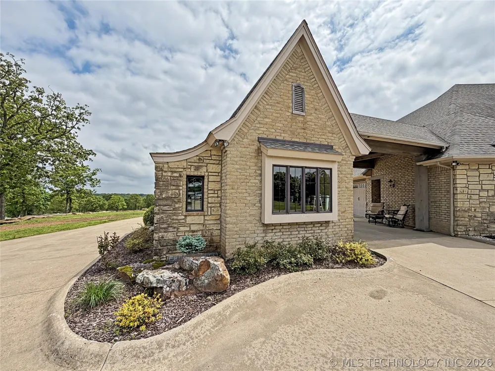 8199 W 800 ROAD Fort Gibson, OK 74434