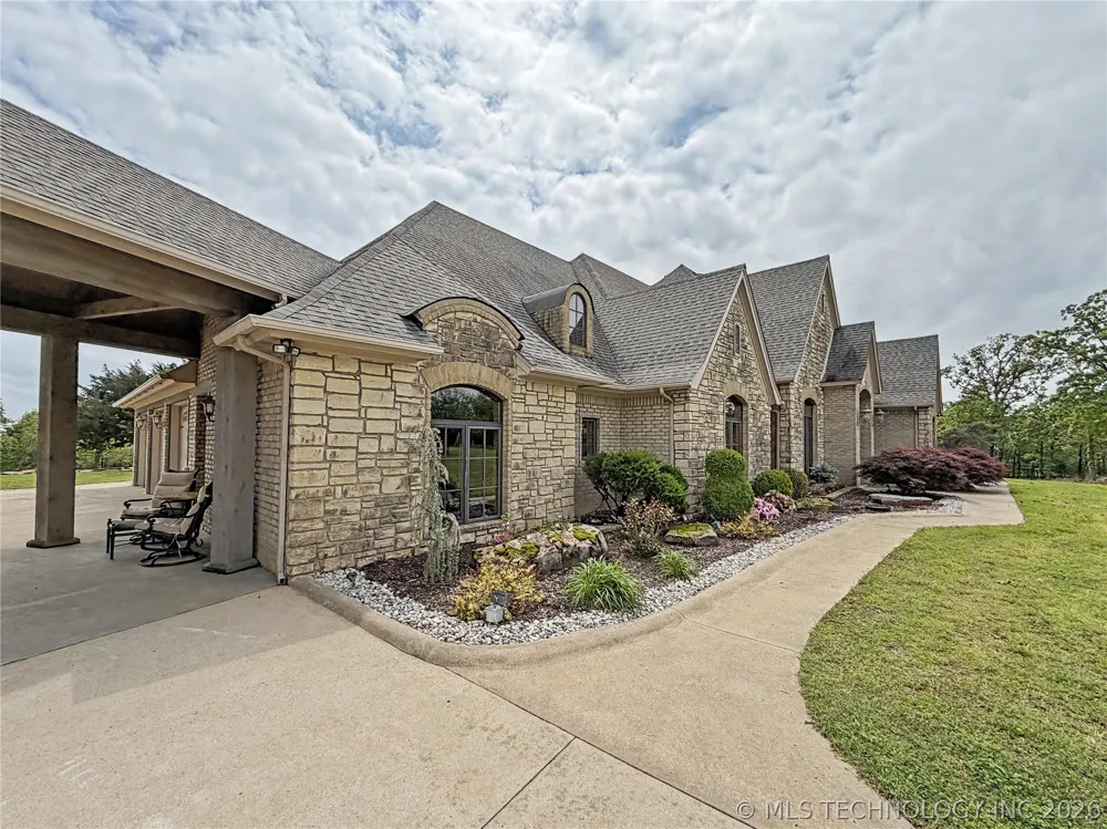 8199 W 800 ROAD Fort Gibson, OK 74434