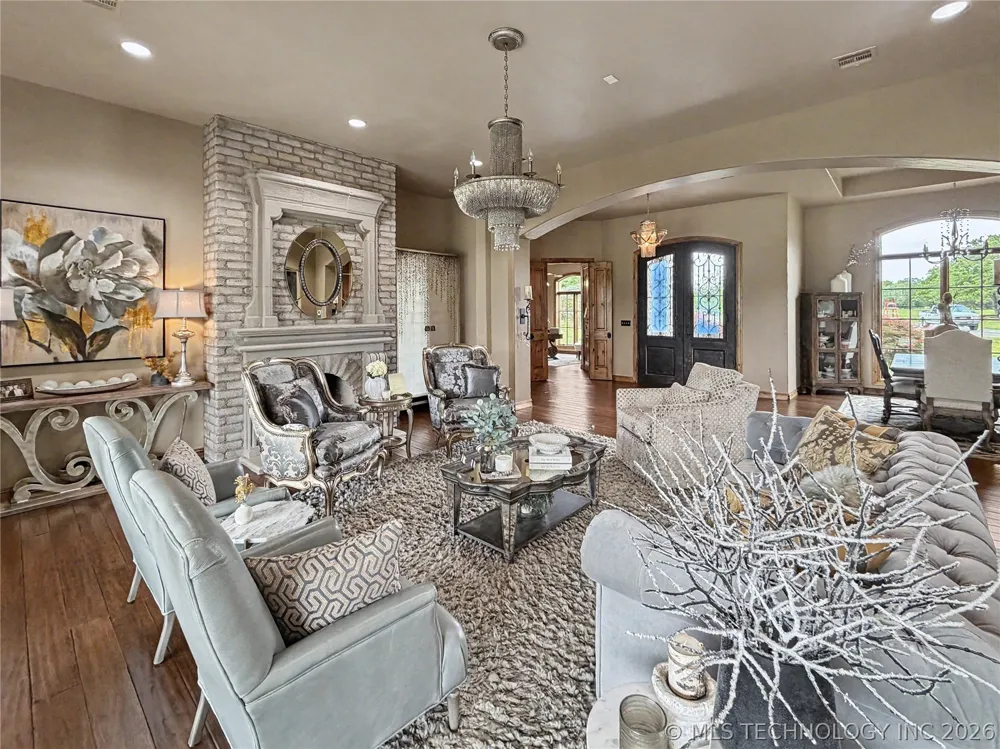 8199 W 800 ROAD Fort Gibson, OK 74434