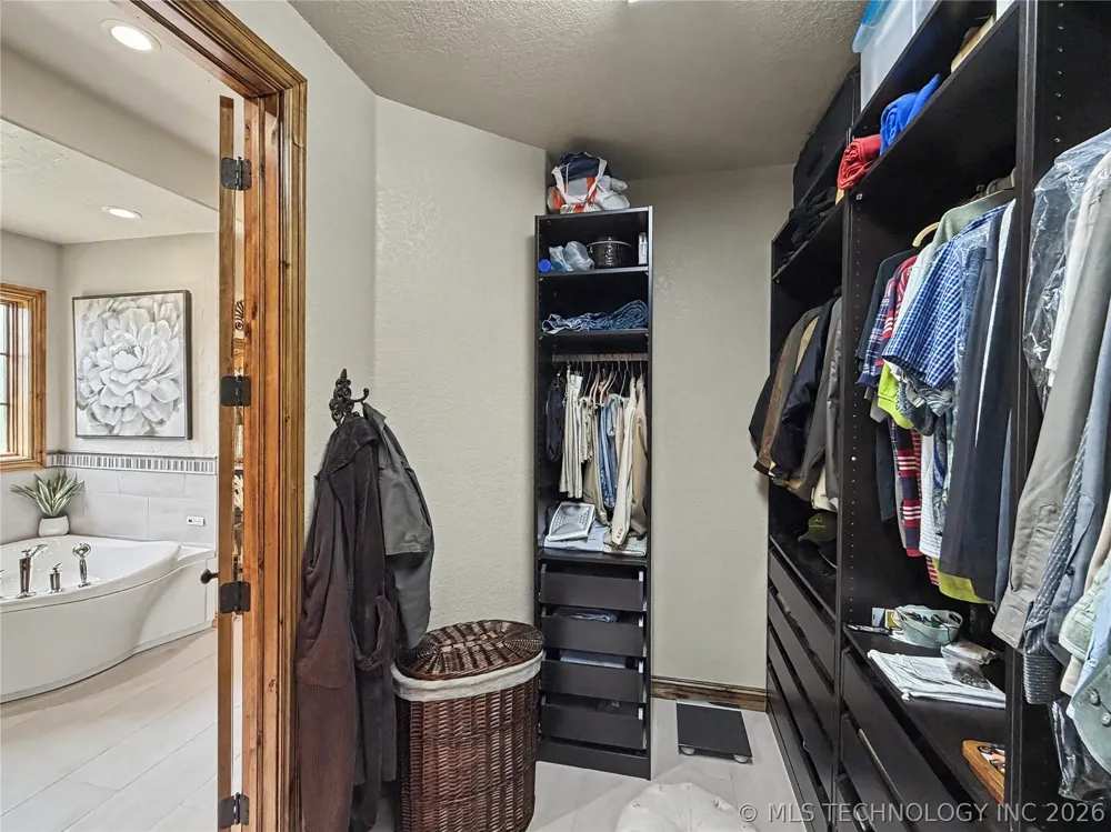 8199 W 800 ROAD Fort Gibson, OK 74434