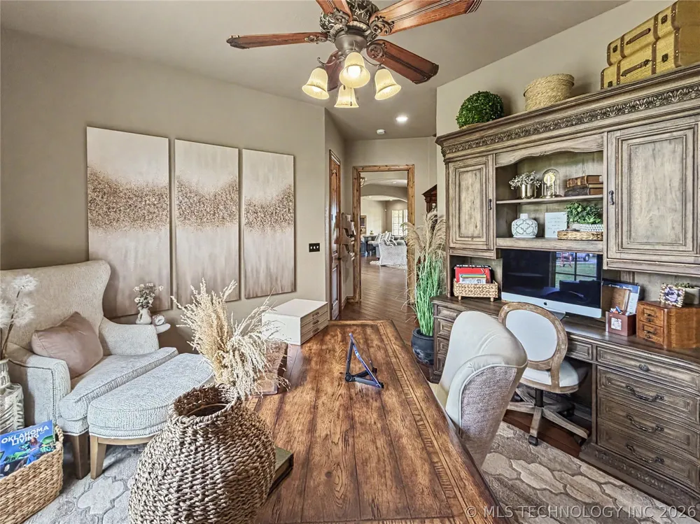 8199 W 800 ROAD Fort Gibson, OK 74434