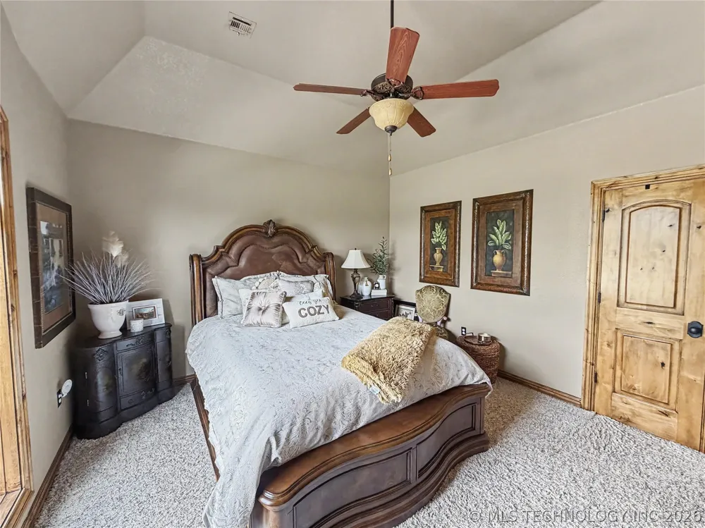 8199 W 800 ROAD Fort Gibson, OK 74434