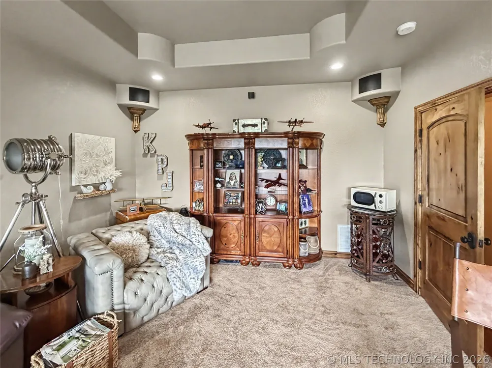 8199 W 800 ROAD Fort Gibson, OK 74434