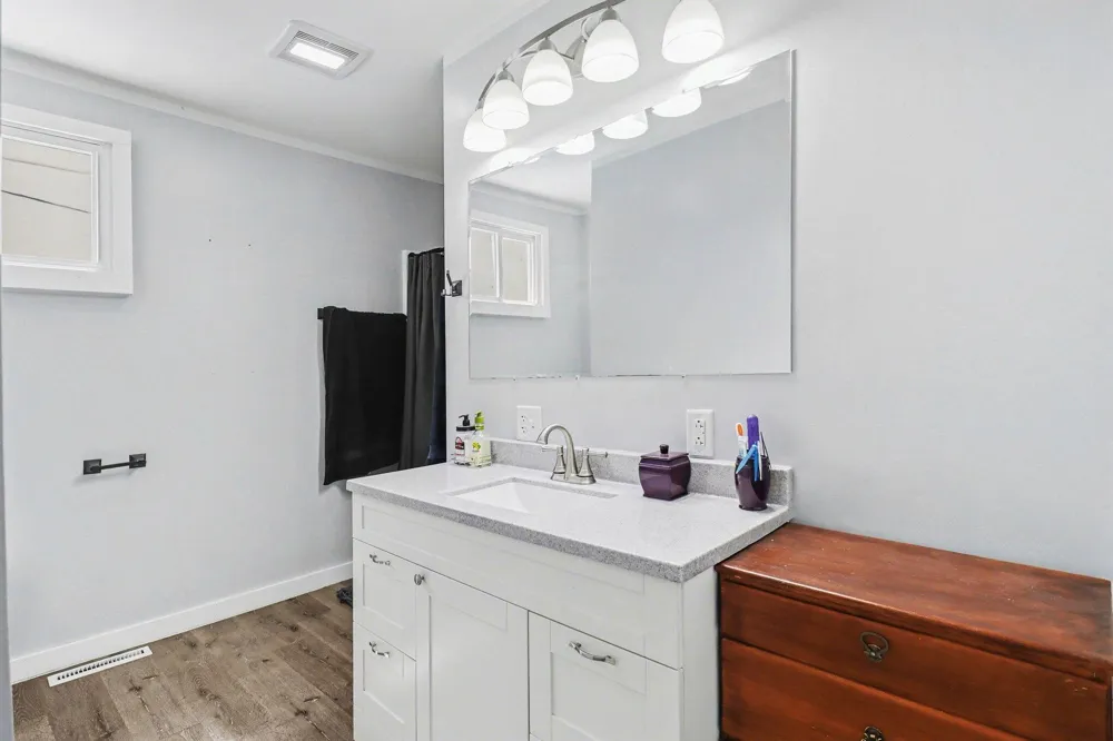 136 S Hemlock Street Evart City, MI 49631