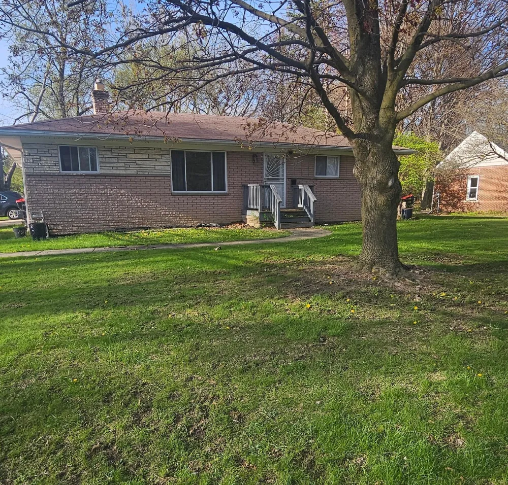 23100 Mapleridge Drive Southfield City, MI 48075
