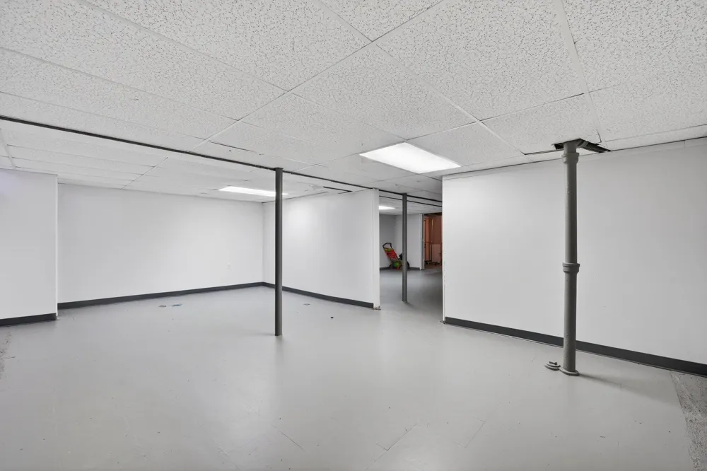 23100 Mapleridge Drive Southfield City, MI 48075