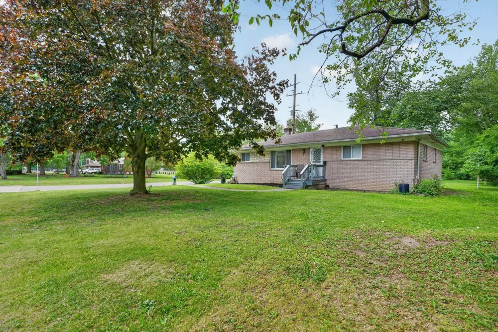 23100 Mapleridge Drive Southfield City, MI 48075
