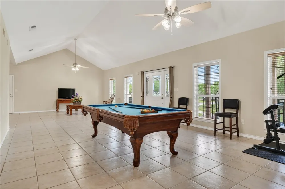 118 Agape Drive Woodsboro, TX 78393