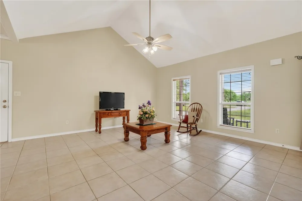 118 Agape Drive Woodsboro, TX 78393