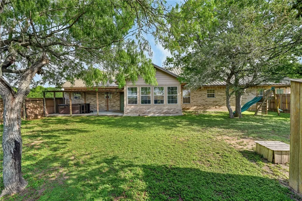 118 Agape Drive Woodsboro, TX 78393