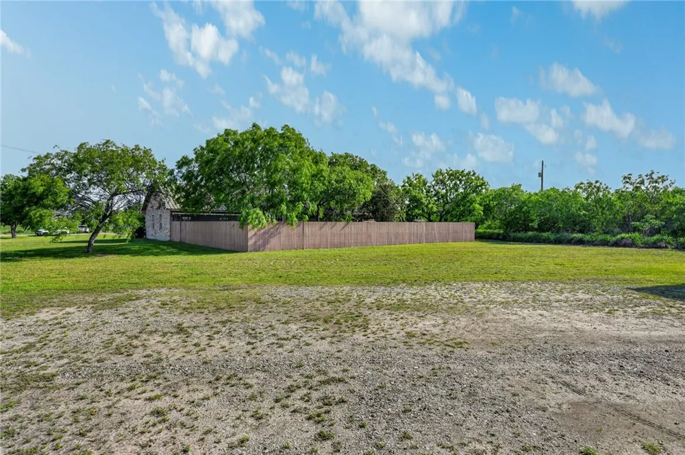 118 Agape Drive Woodsboro, TX 78393