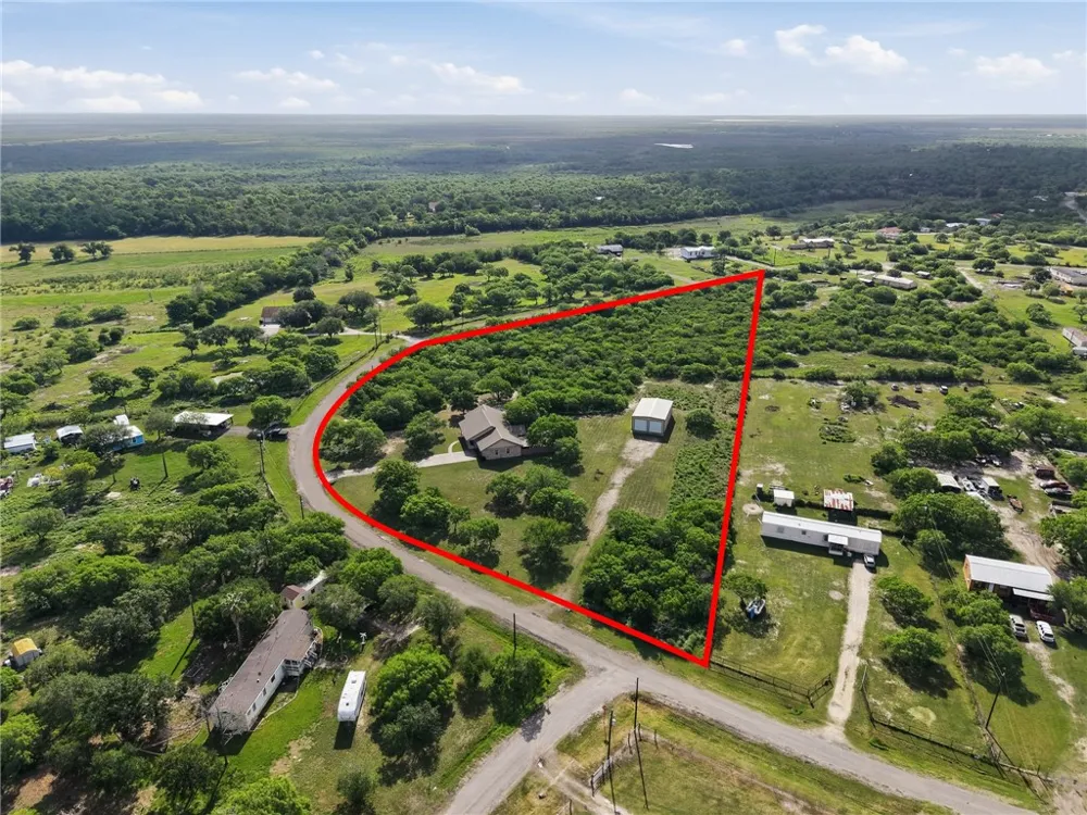118 Agape Drive Woodsboro, TX 78393