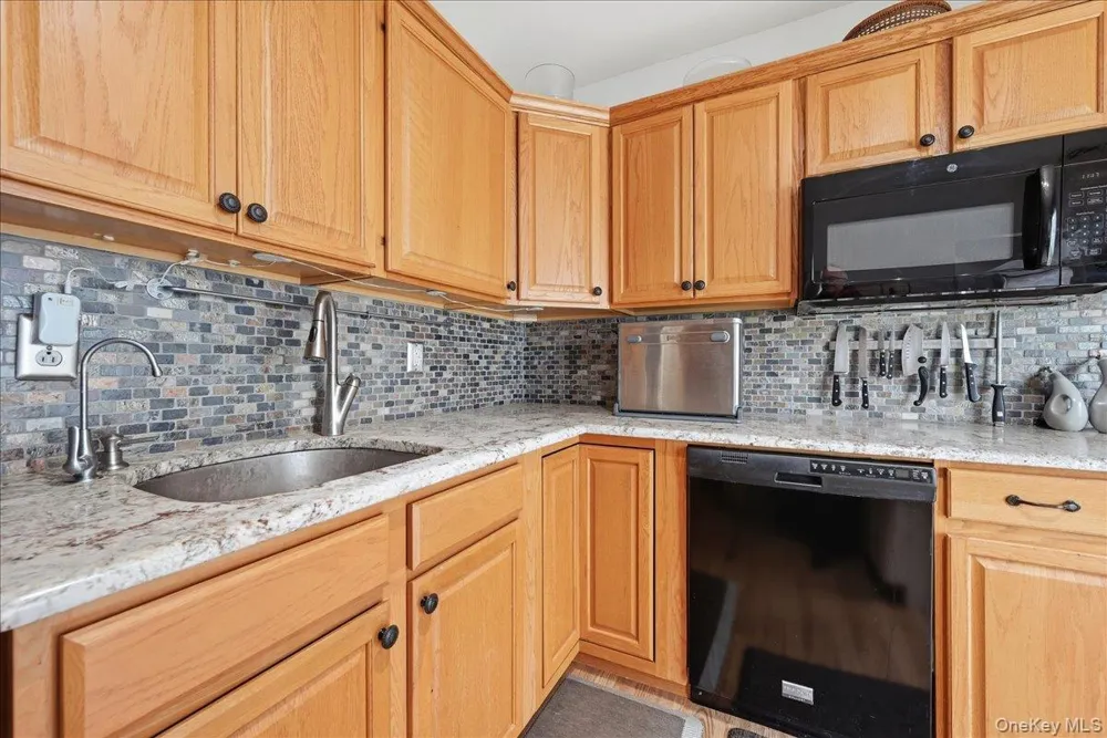 10 Casey Lane Middle Island, NY 11953