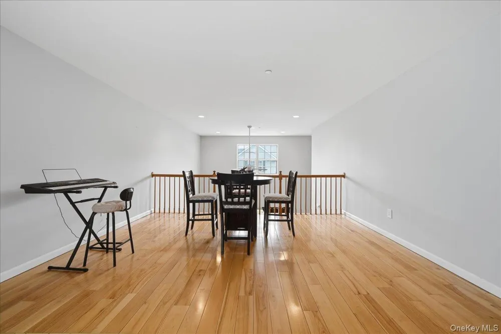 10 Casey Lane Middle Island, NY 11953